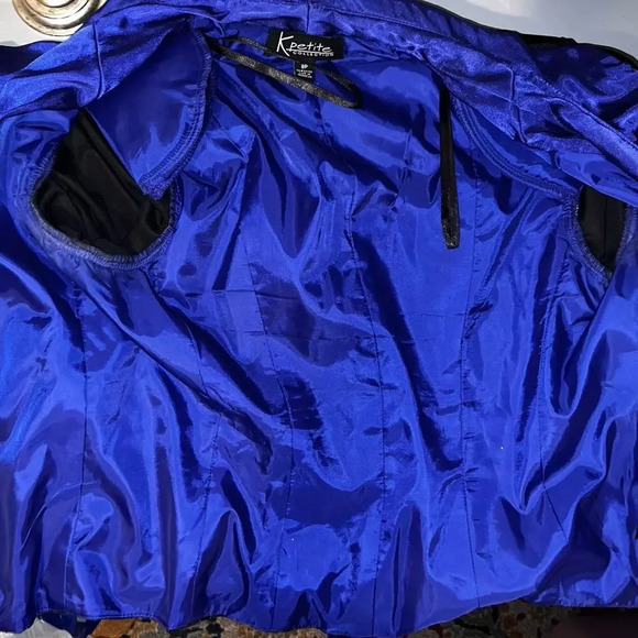 K petite, 8P, crush velvet long trumpet sleeve ruffle collar, satin crop jacket - Picture 8 of 12